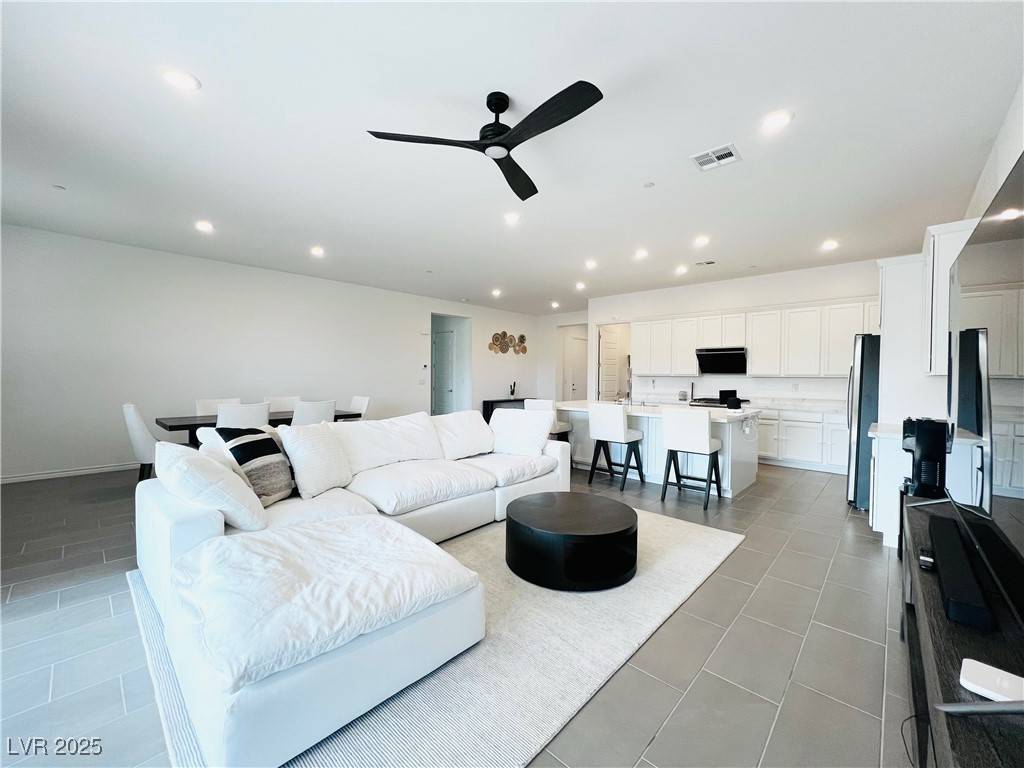 Henderson, NV 89011,49 Charlotte Ridge PL