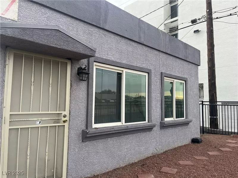 817 Stewart AVE, Las Vegas, NV 89101