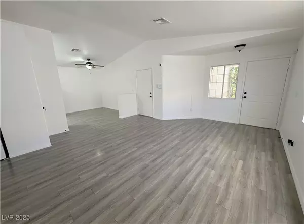 Las Vegas, NV 89106,2105 KENDALL HILL AVE