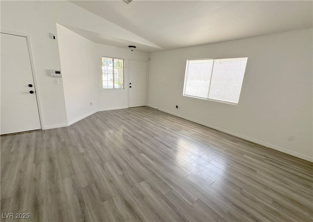 Las Vegas, NV 89106,2105 KENDALL HILL AVE