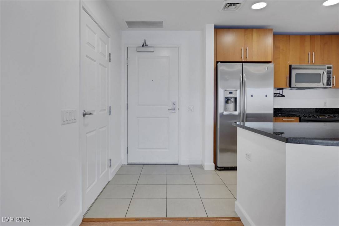 Las Vegas, NV 89102,200 W Sahara AVE #3503