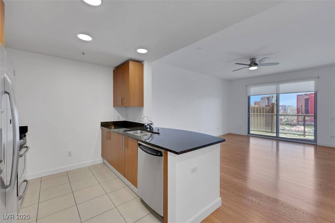 Las Vegas, NV 89102,200 W Sahara AVE #3503