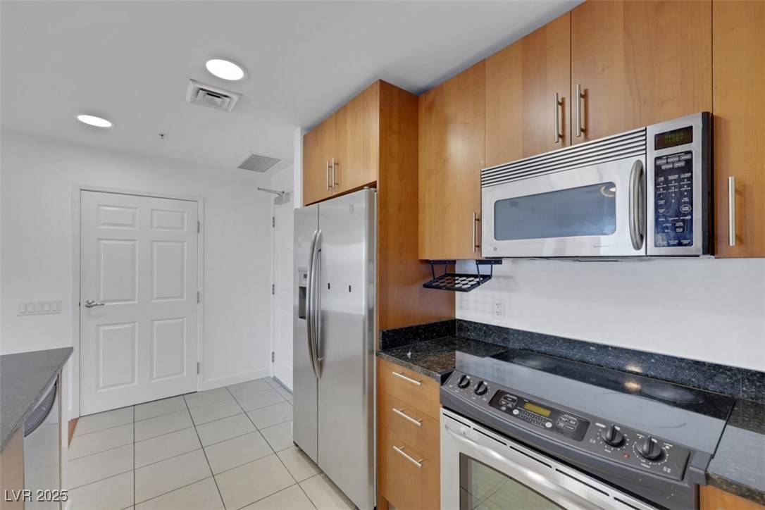 Las Vegas, NV 89102,200 W Sahara AVE #3503