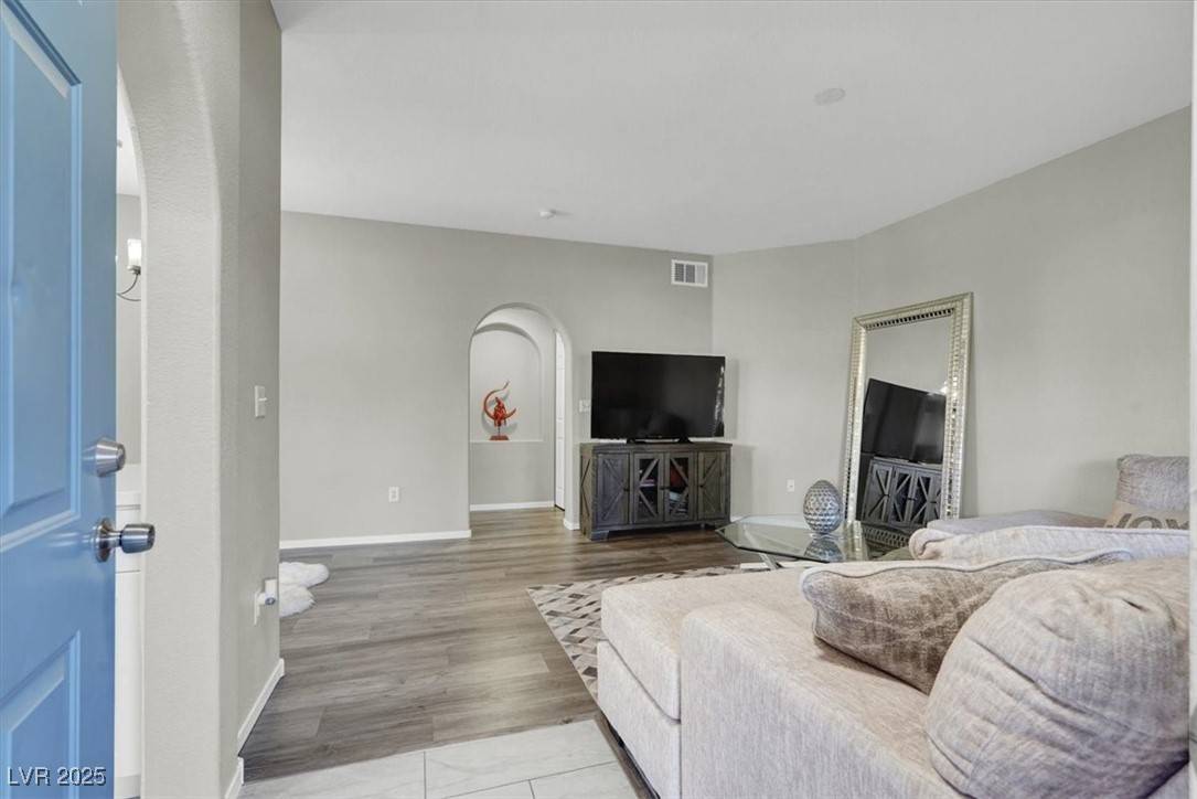 Las Vegas, NV 89144,10553 Pine Glen AVE #101