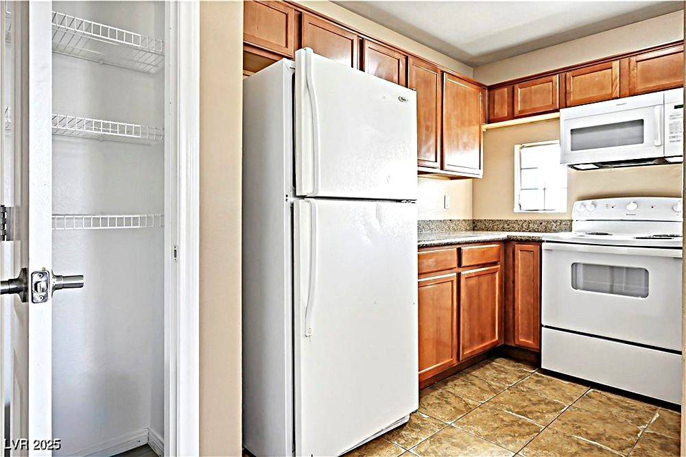 Las Vegas, NV 89128,2101 Sealion DR #108