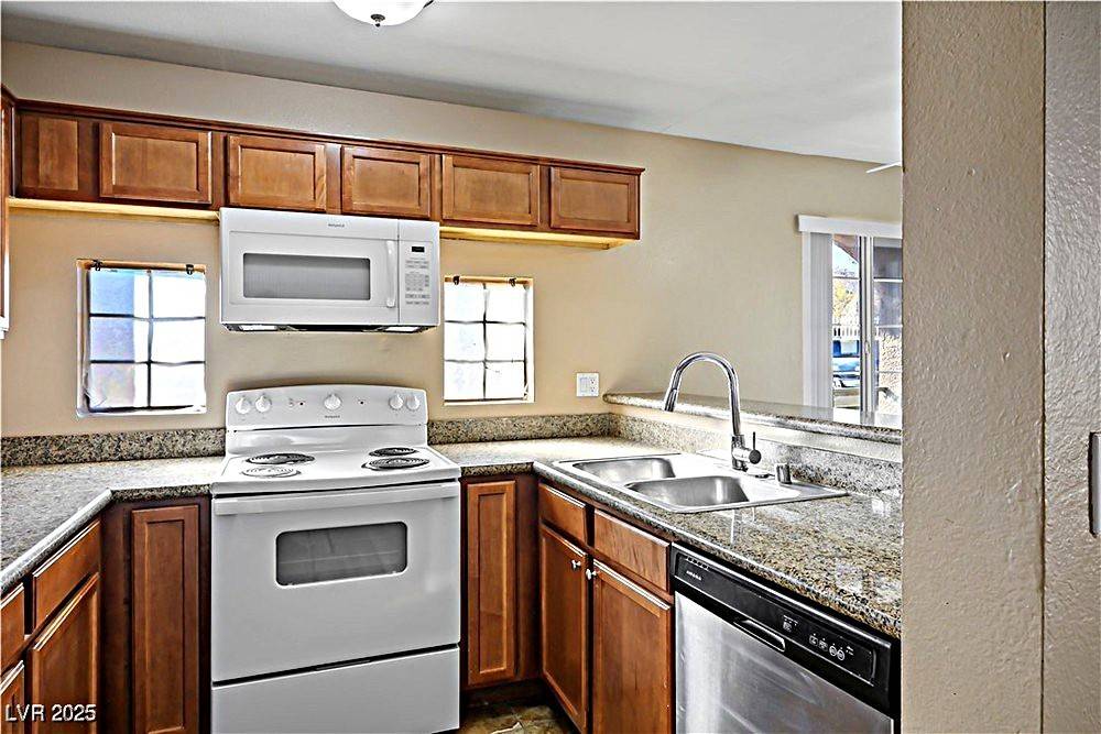 Las Vegas, NV 89128,2101 Sealion DR #108