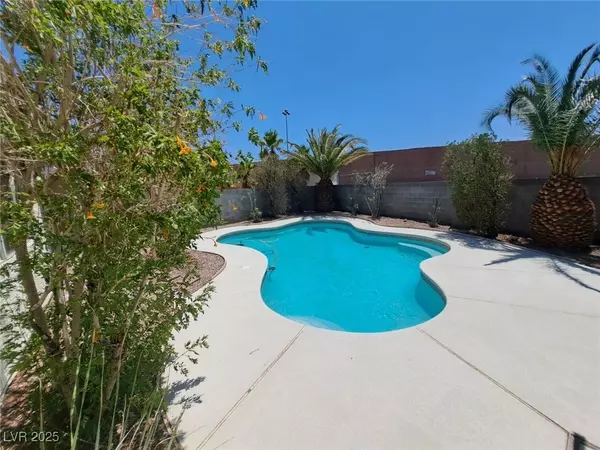 Henderson, NV 89074,13 Desert Dawn LN