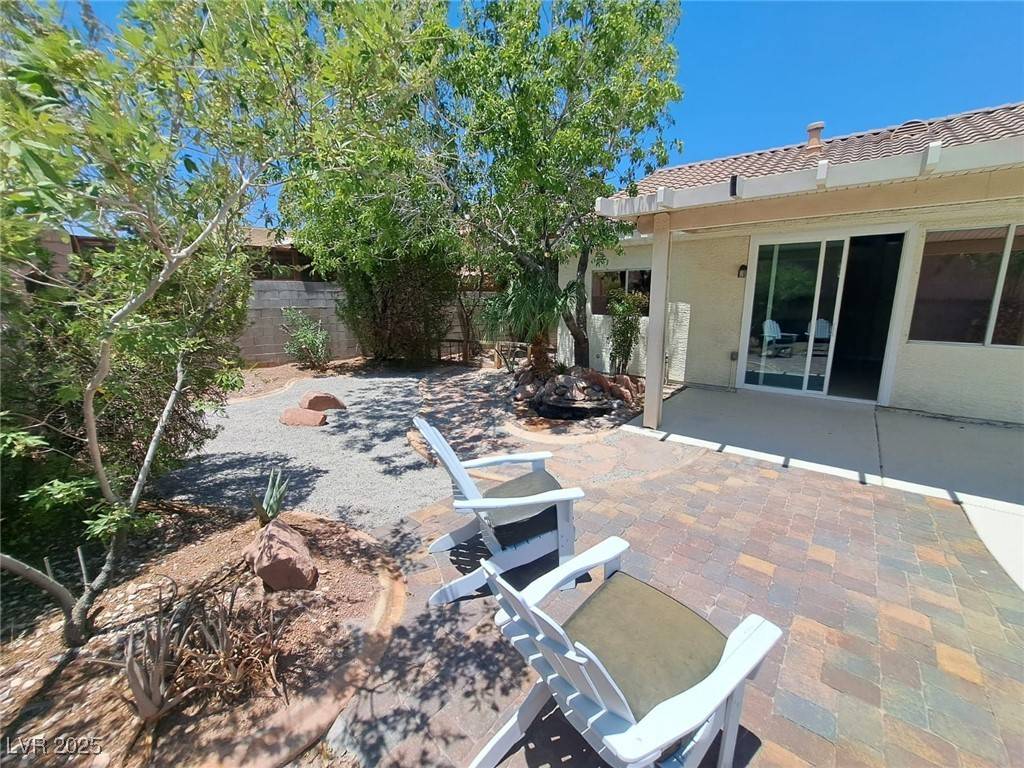 Henderson, NV 89074,13 Desert Dawn LN