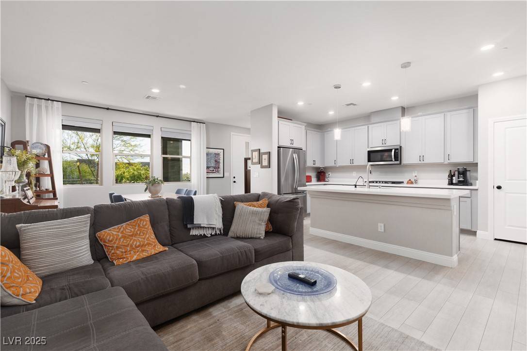 Las Vegas, NV 89138,494 Mahogany Ridge ST