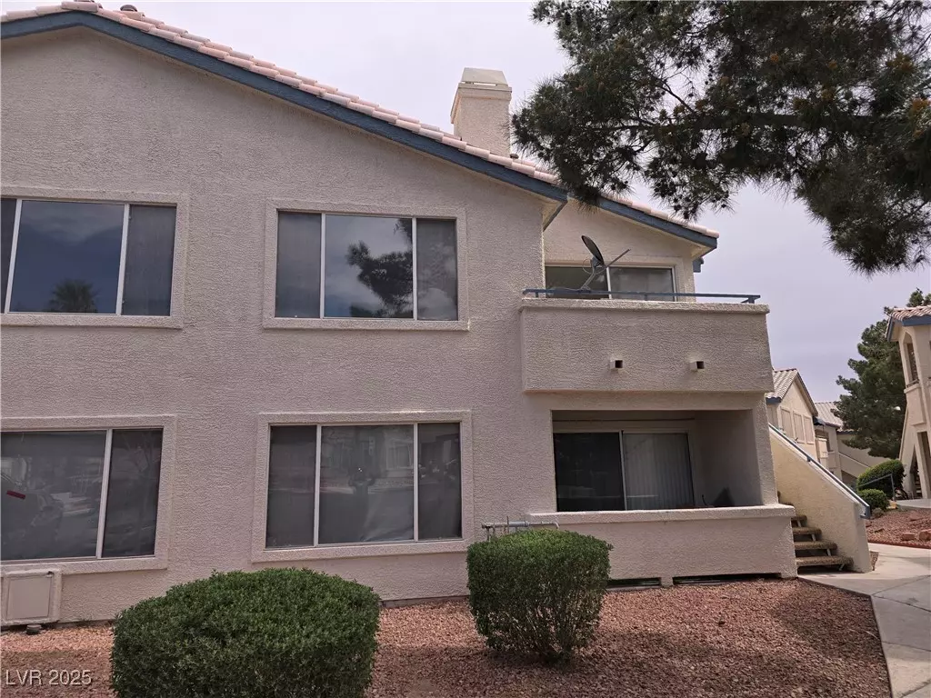 Las Vegas, NV 89120,3425 E Russell RD #265