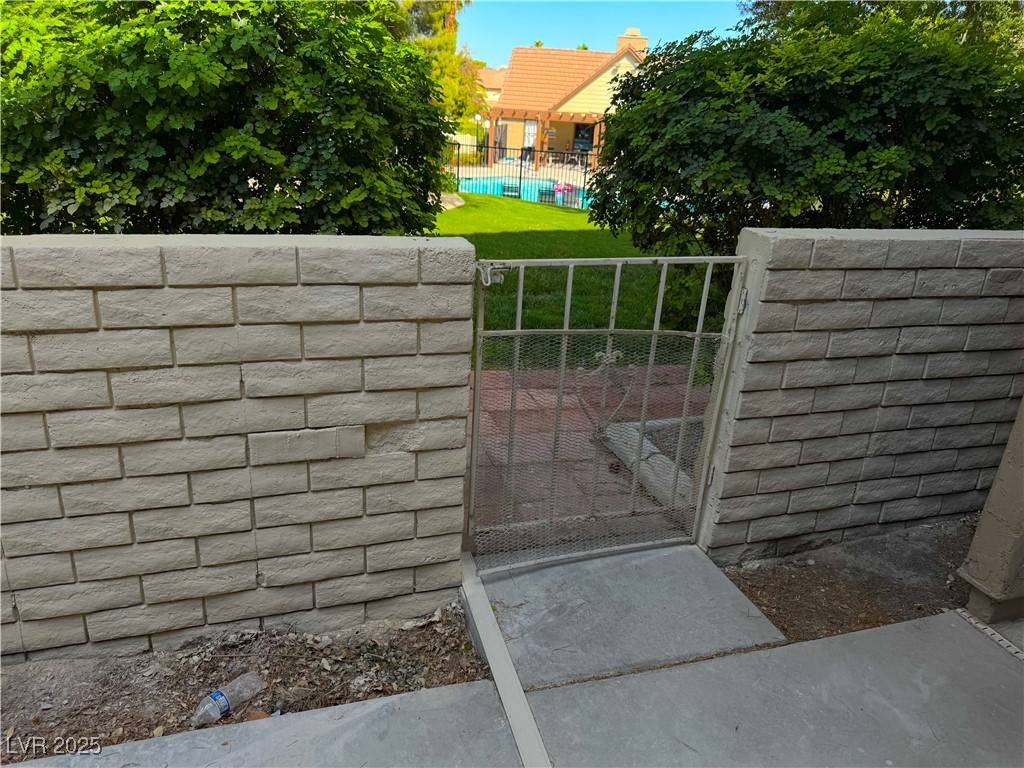 Las Vegas, NV 89121,3466 Lorilou LN #4