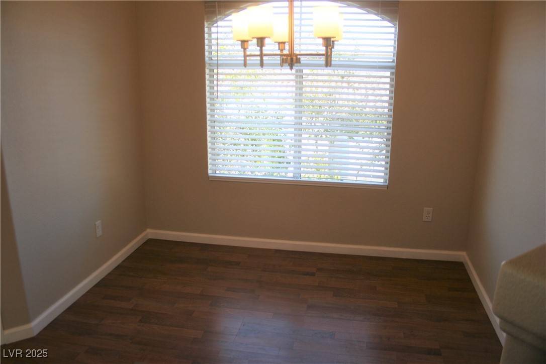 Las Vegas, NV 89120,6480 Annie Oakley DR #722