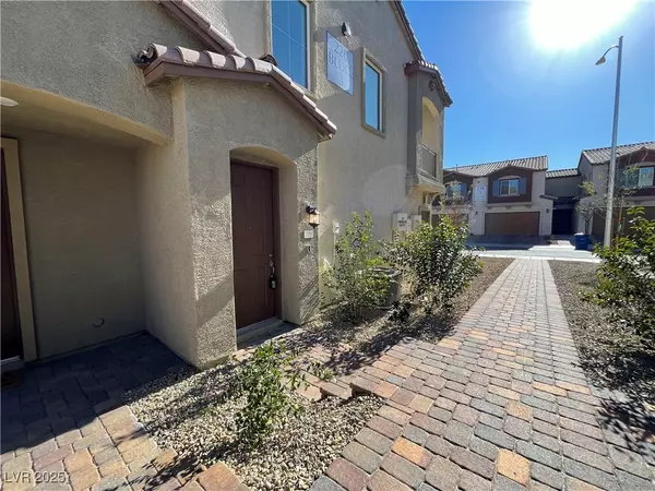 Henderson, NV 89011,226 Cordelia Cove AVE #325