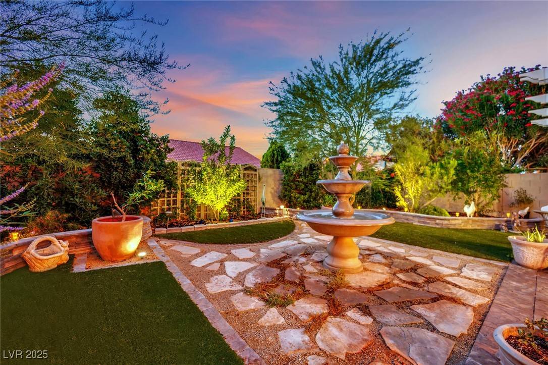 North Las Vegas, NV 89031,326 Caneflower CT