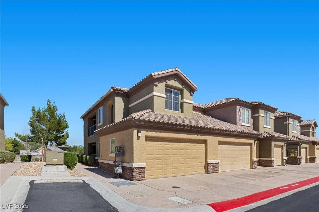 Las Vegas, NV 89131,6868 Sky Pointe DR #2035