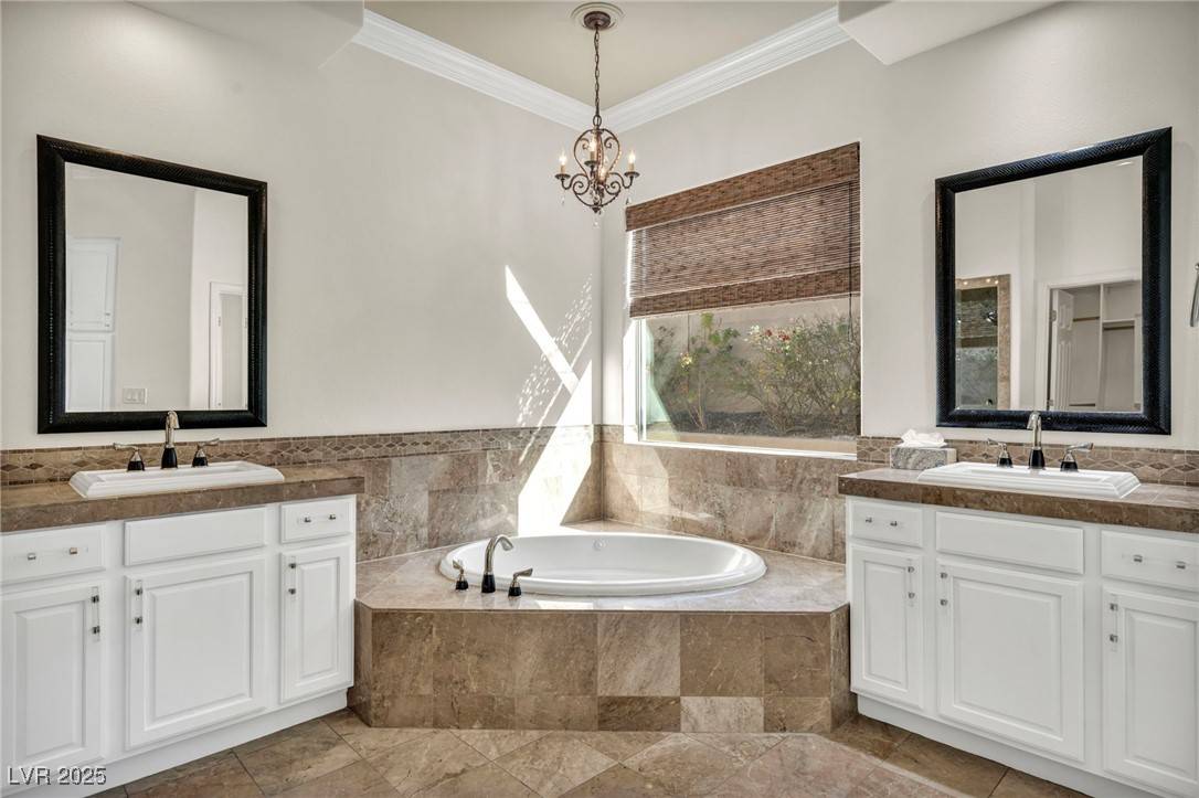 Henderson, NV 89052,37 Stonemark DR