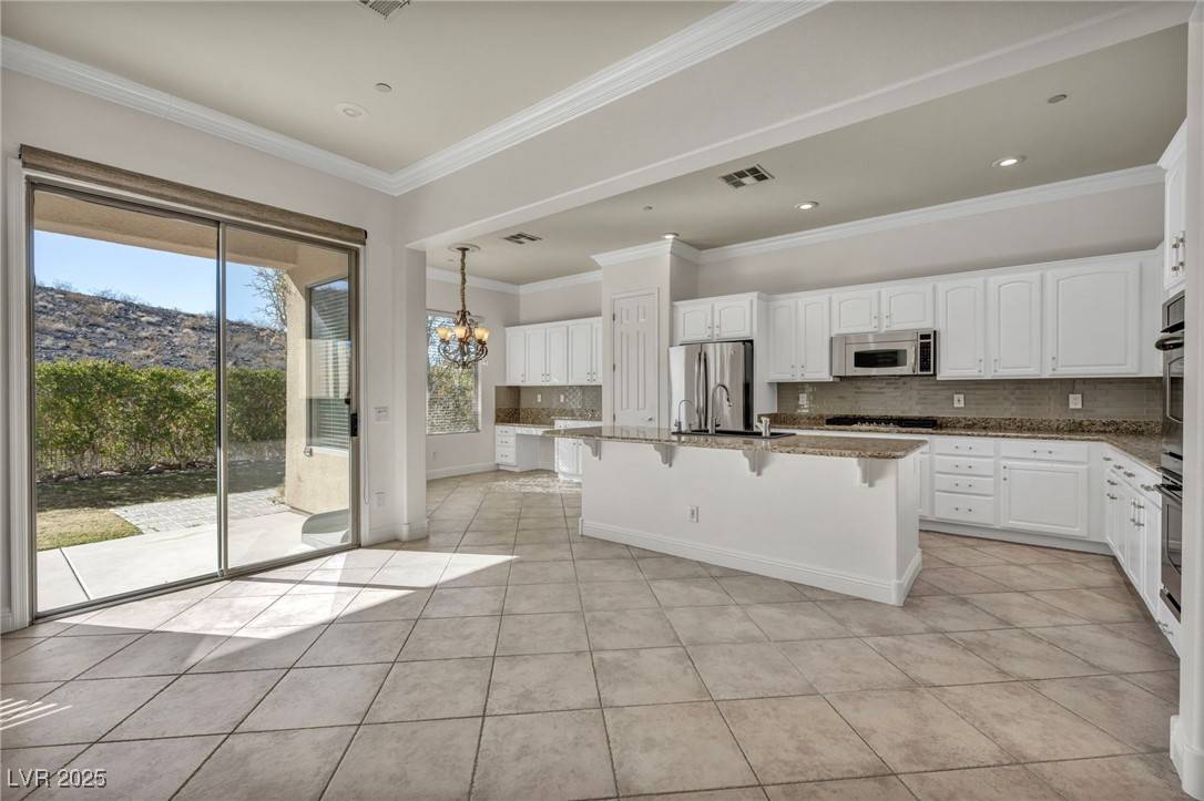 Henderson, NV 89052,37 Stonemark DR