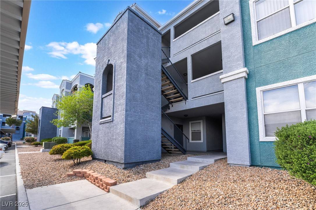 Las Vegas, NV 89149,6955 N Durango DR #2099