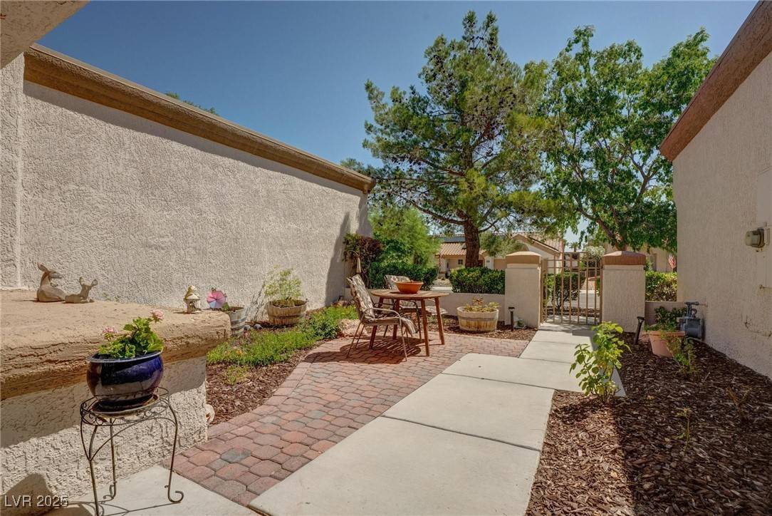 Las Vegas, NV 89134,2541 Desert Glen DR