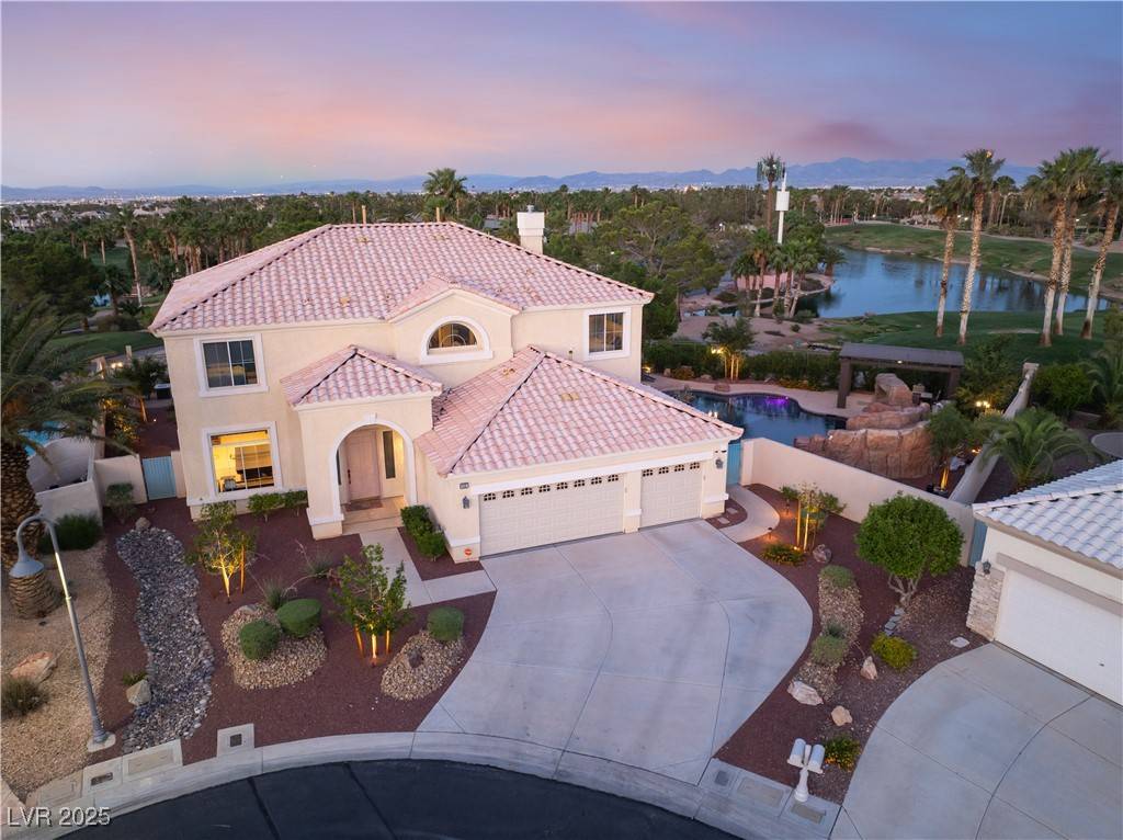 352 Angels Trace CT, Las Vegas, NV 89148