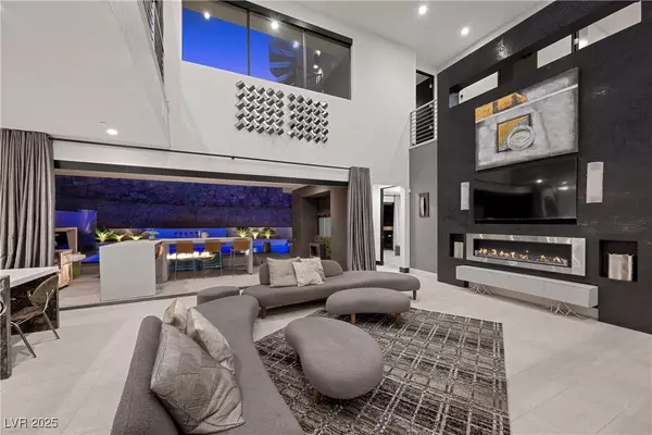 Henderson, NV 89011,5 Highland Cove LN