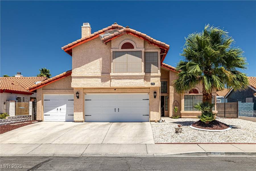 6746 Shelter LN, Las Vegas, NV 89103