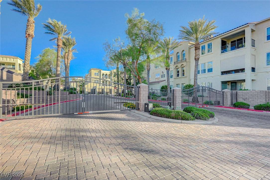 Henderson, NV 89052,2555 Hampton RD #5104