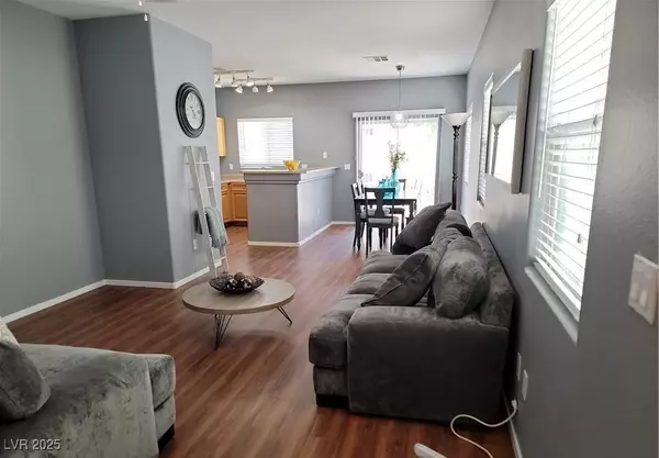 Las Vegas, NV 89178,8707 Roping Rodeo AVE #102