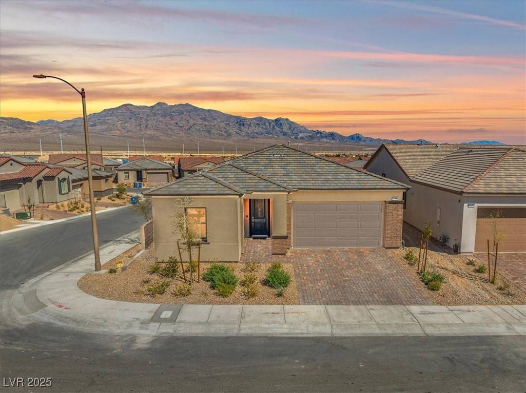 10186 Zeta Tucana ST, Las Vegas, NV 89143