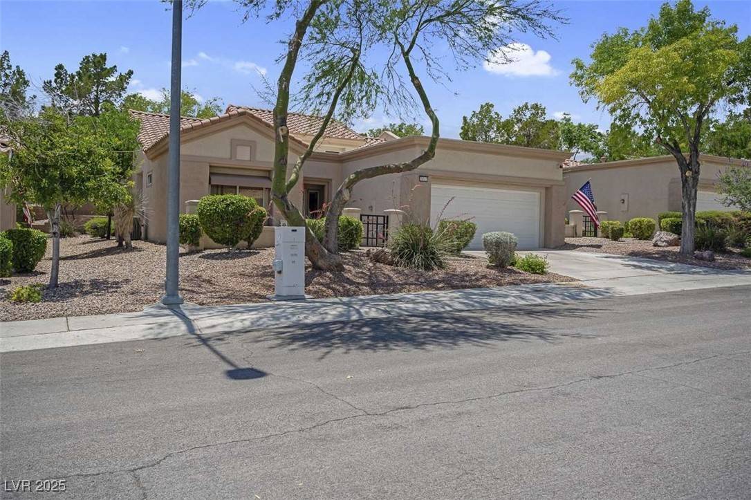 10017 Bundella DR, Las Vegas, NV 89134
