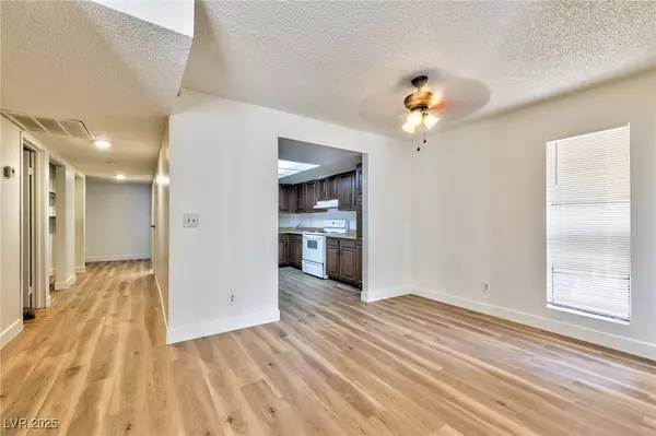Las Vegas, NV 89119,781 Palo Verde CIR #1