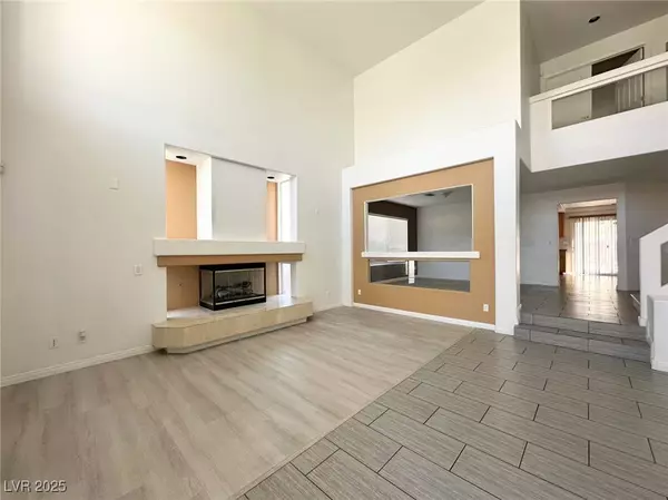 Las Vegas, NV 89139,6571 Abalone Shell CT