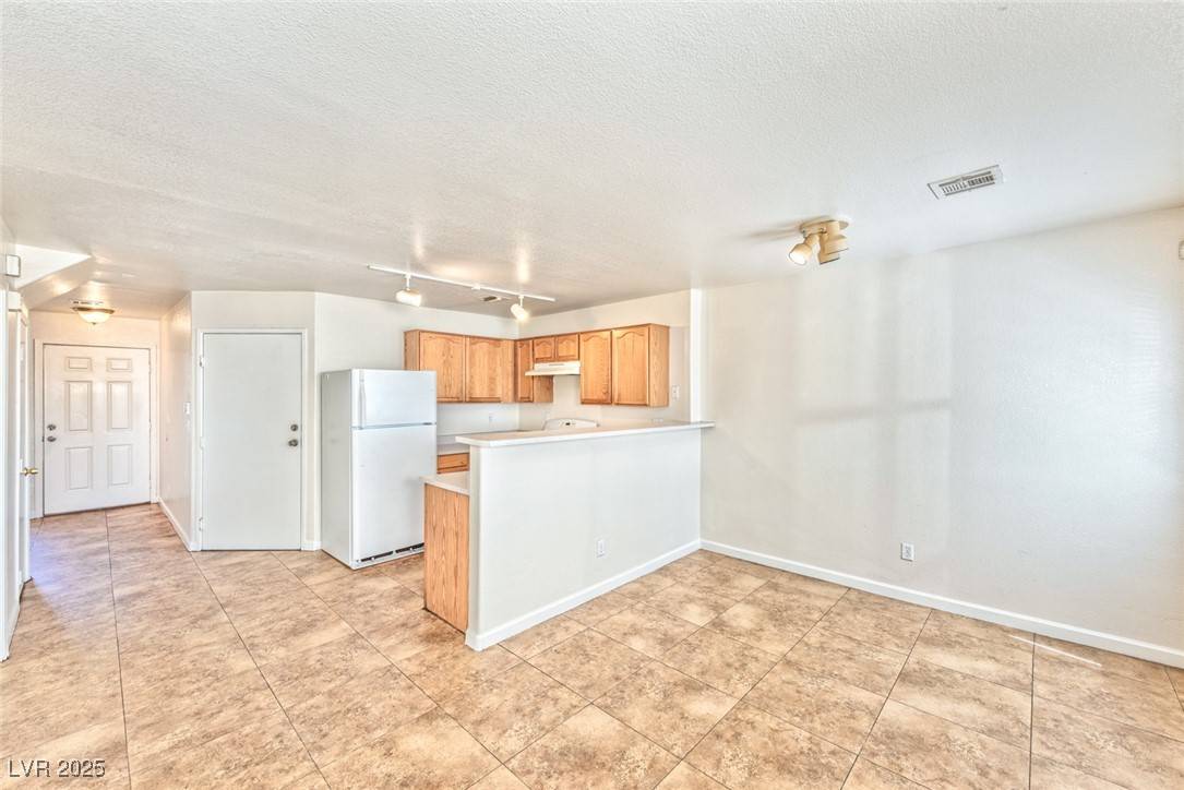 Las Vegas, NV 89106,2633 Sierra Seco AVE #101