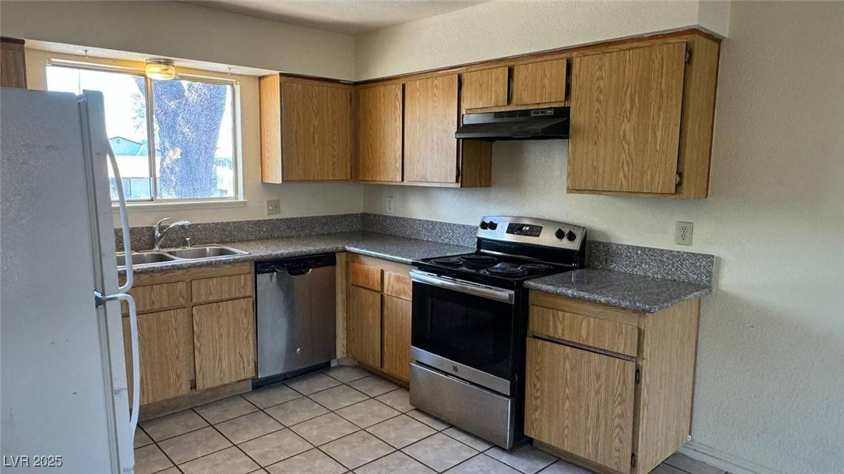 North Las Vegas, NV 89030,3412 Mercury ST #I
