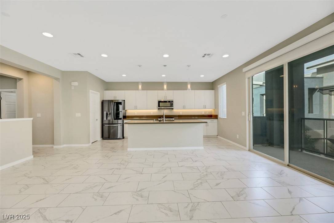 Las Vegas, NV 89135,11302 Kraft Mountain AVE #103