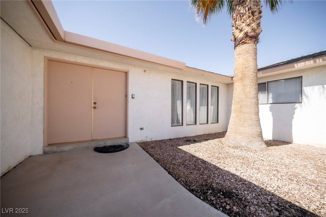 Las Vegas, NV 89120,2755 E Russell RD