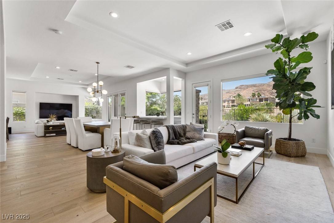 2797 Turtle Head Peak DR, Las Vegas, NV 89135