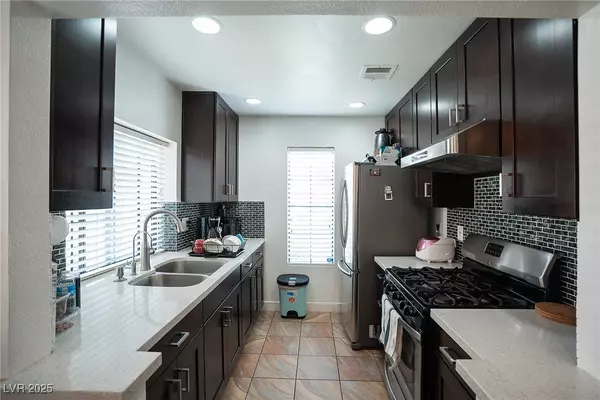 Las Vegas, NV 89103,4877 S Torrey Pines DR #104