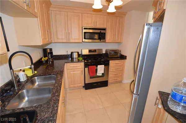 Las Vegas, NV 89169,230 E Flamingo RD #229