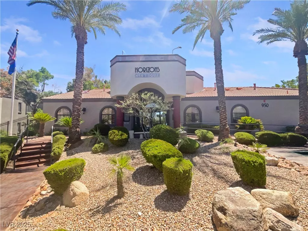 Henderson, NV 89052,950 Seven Hills DR #217
