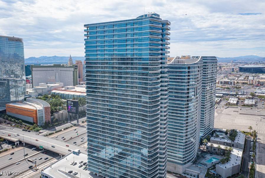 Las Vegas, NV 89103,4471 Dean Martin DR #1104