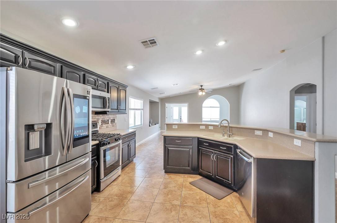 North Las Vegas, NV 89031,5732 Hornbrook ST