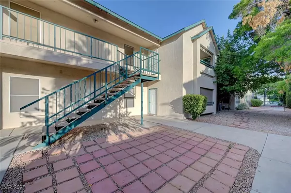 Las Vegas, NV 89118,5161 Lindell RD #206