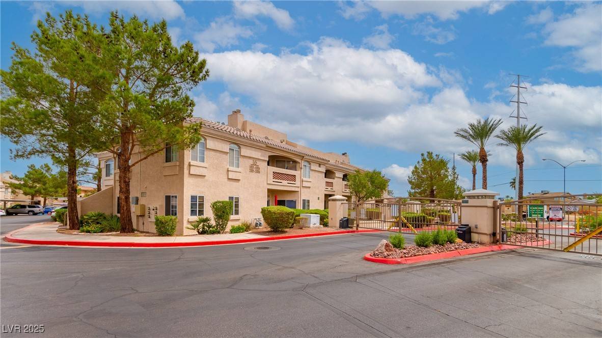 Las Vegas, NV 89147,7400 W FLAMINGO RD #2006