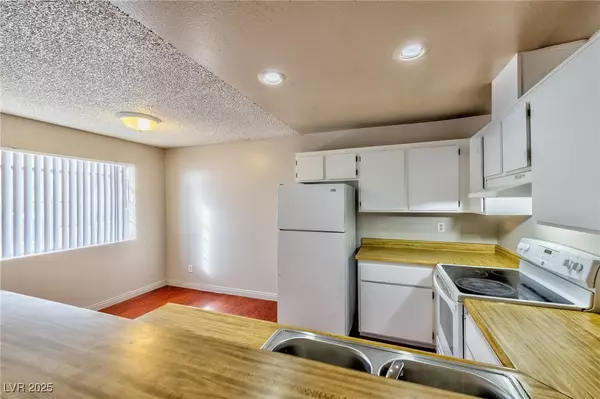 Las Vegas, NV 89115,1914 Dwarf Star DR #1028