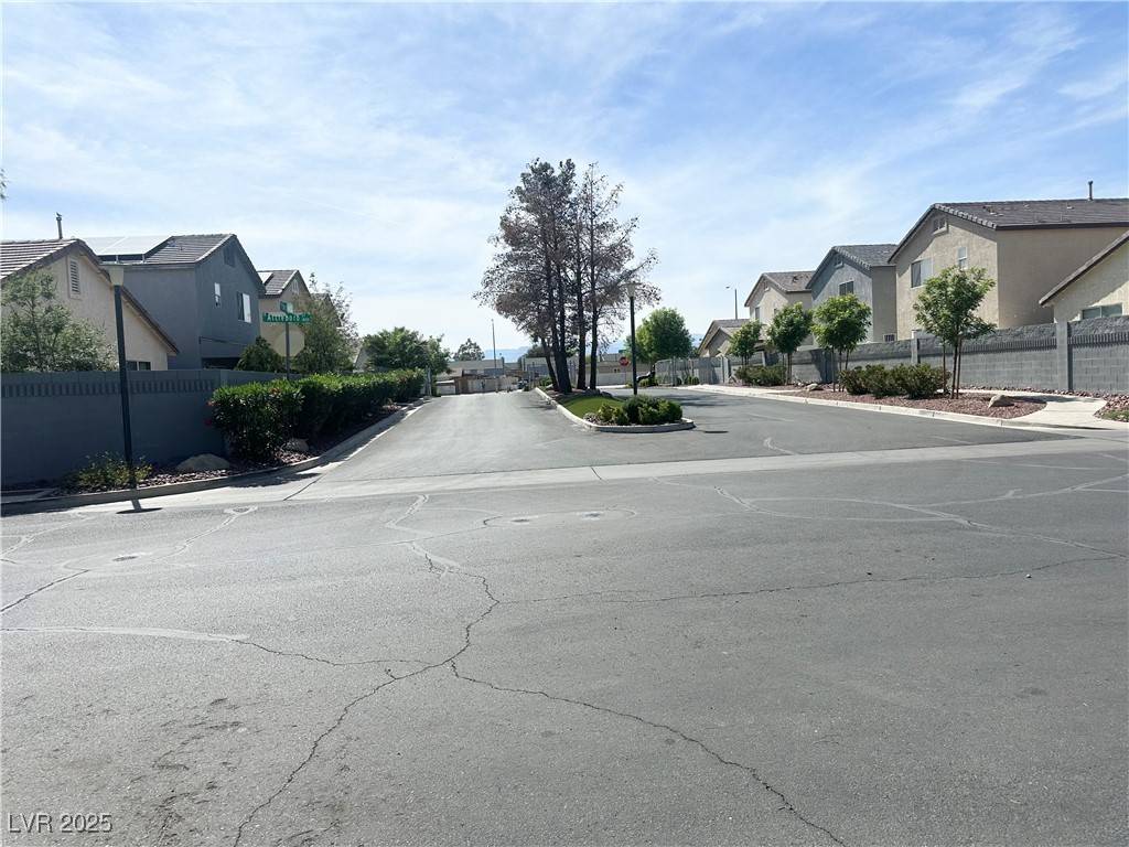 Las Vegas, NV 89115,4356 Pittsfield ST