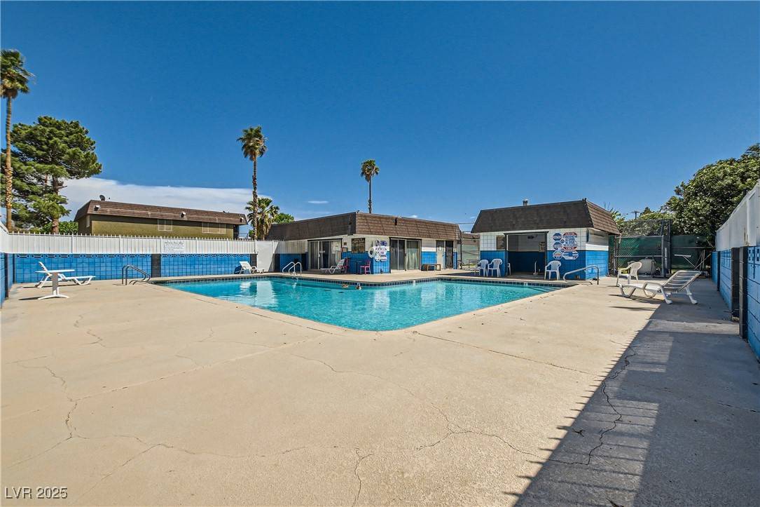 Las Vegas, NV 89169,4683 Monterey CIR #4