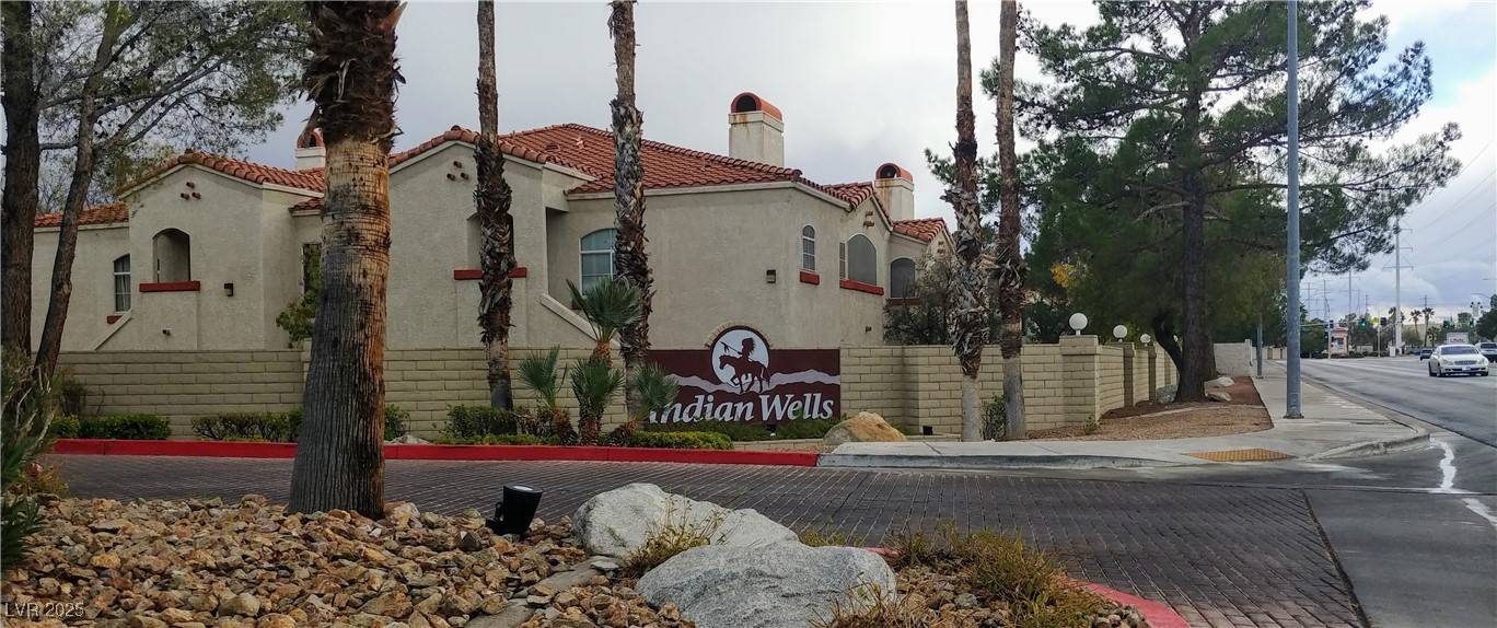 Las Vegas, NV 89145,8400 Running Deer AVE #102