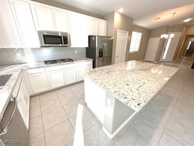 Henderson, NV 89052,903 BAYBERRY RIDGE ST