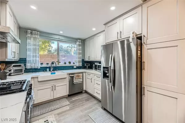 Henderson, NV 89052,830 Carnegie ST #512